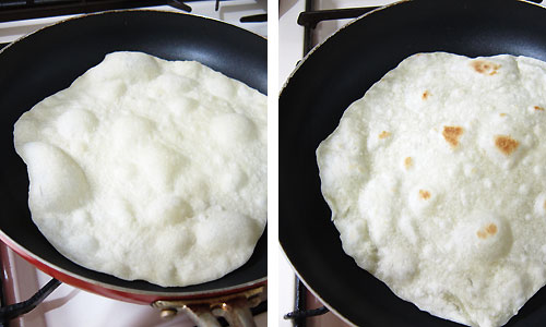 生地をフライパンで焼く